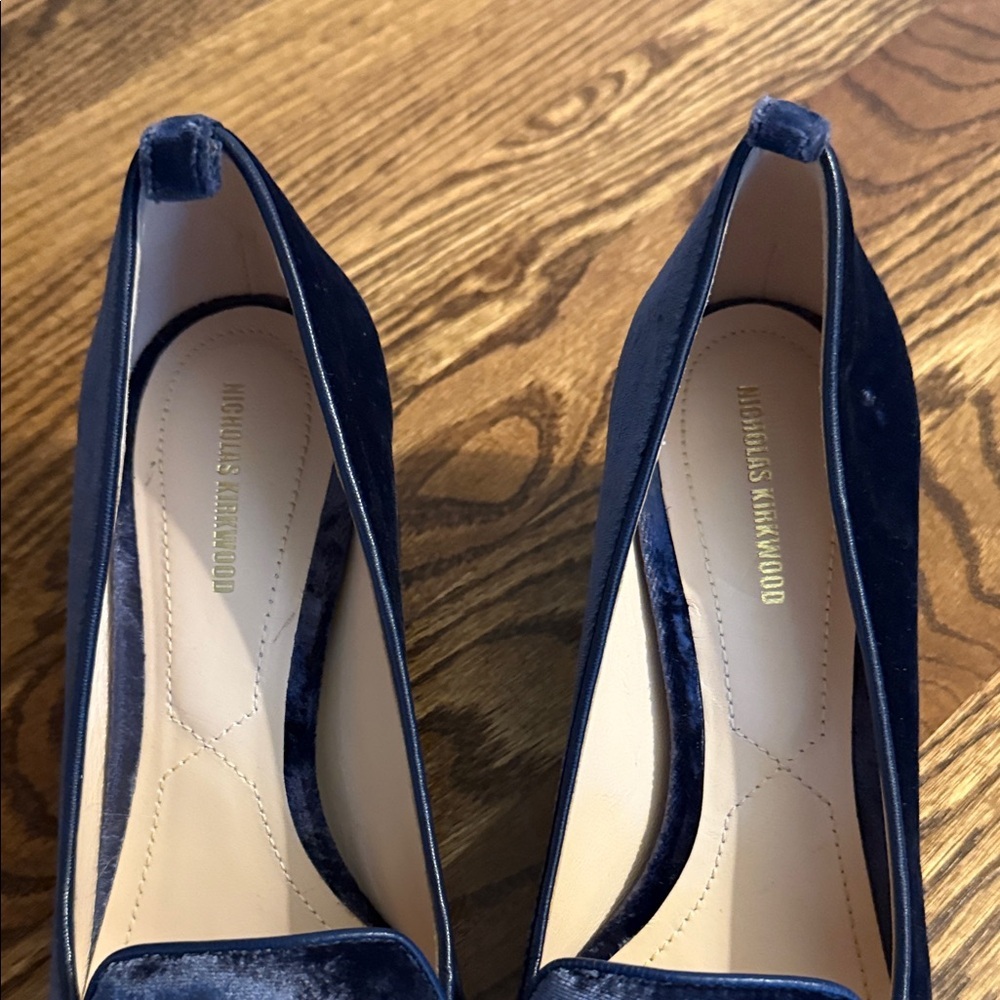 Nicholas Kirkwood Navy Velvet Pointed-Toe Flats - Picture 8 of 11